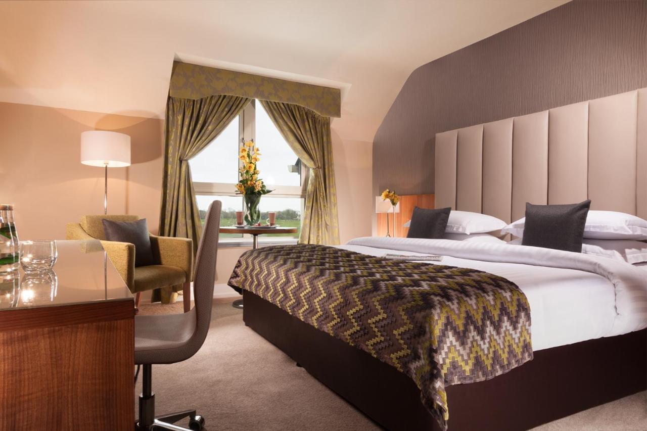 Castleknock Hotel 4*
