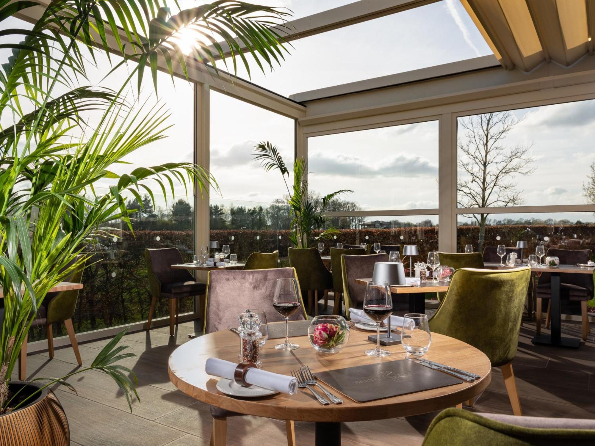 Hotel Castleknock 4*